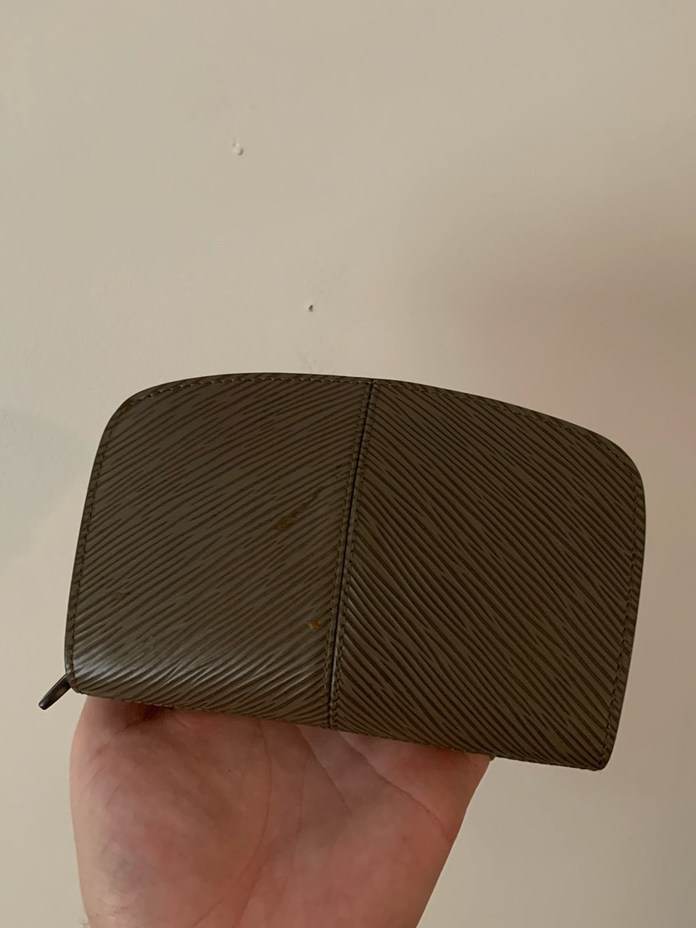 LOUIS VUITTON Lilac Epi Leather Demi-Lune Zip Wallet - Picture 5 of 5